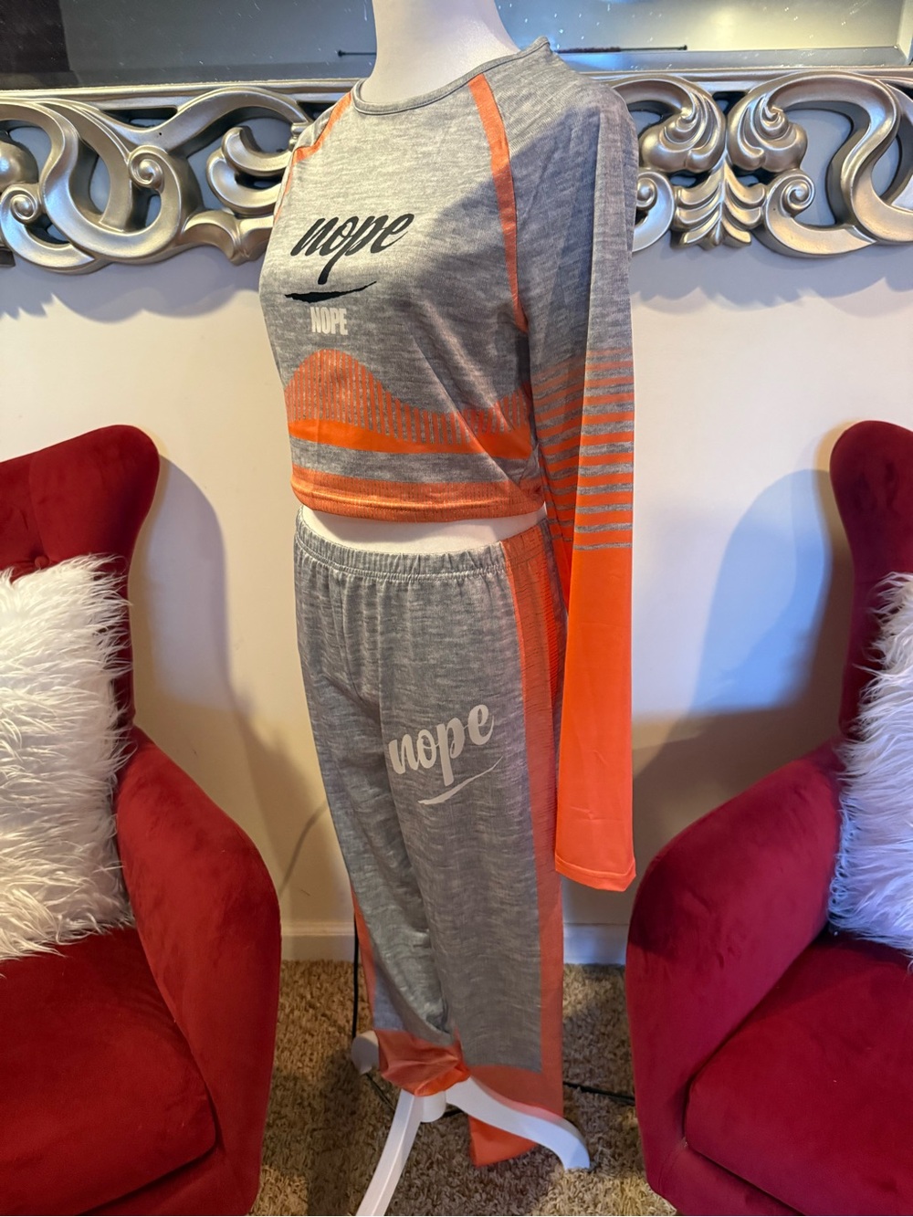 Two piece Set - Picture 2 of 3